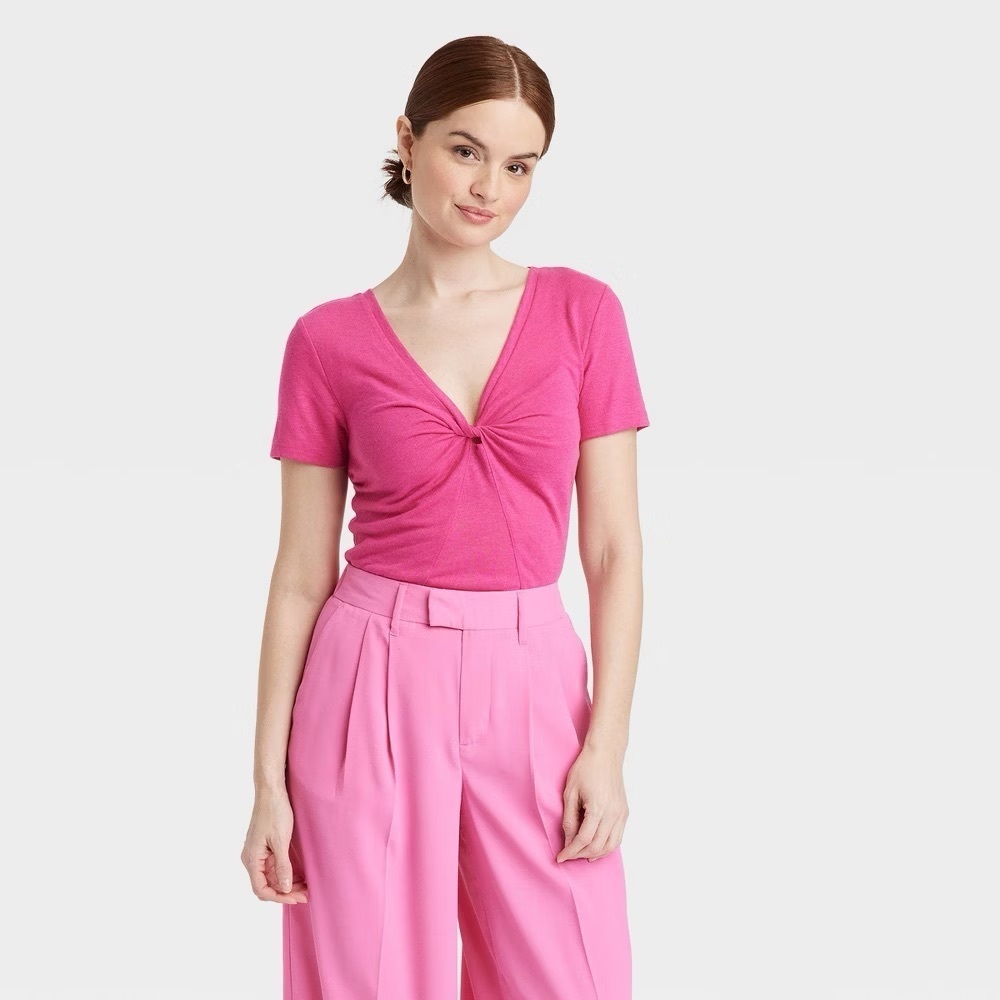 A New Day Pink V-Neck Twist Front T-Shirt Women’s L